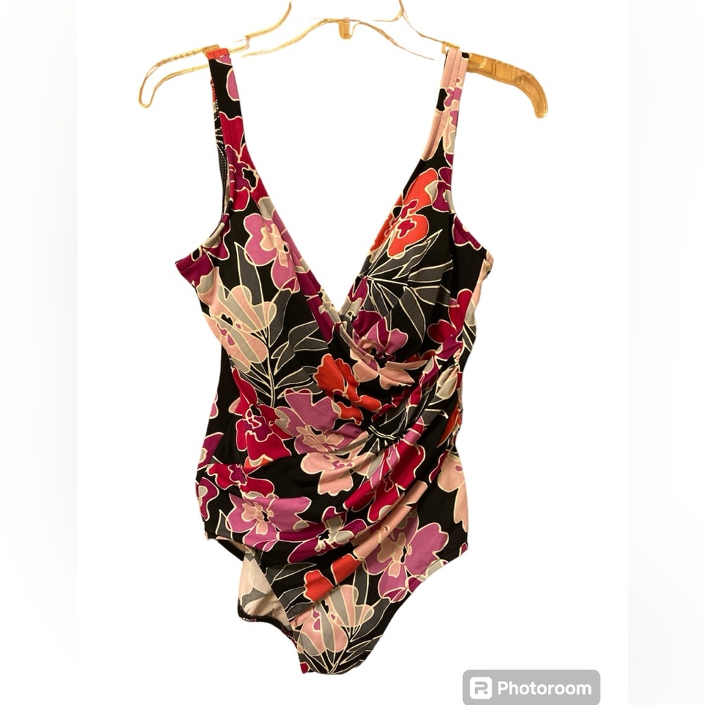 Miraclesuit Floral Slimming Swimsuit Size 16